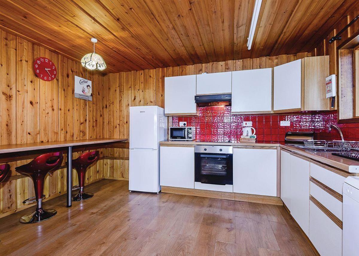 Penllwyn Lodges Montgomery Exterior photo