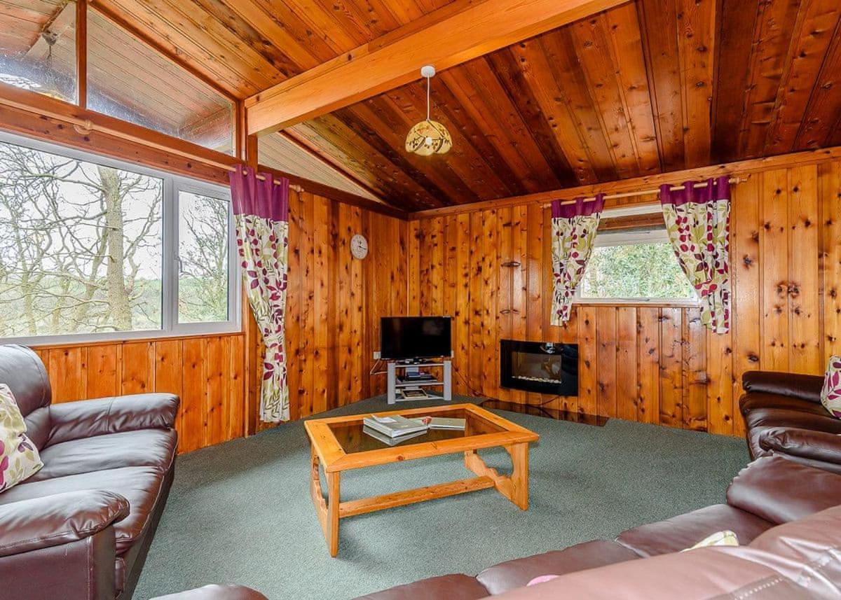 Penllwyn Lodges Montgomery Exterior photo